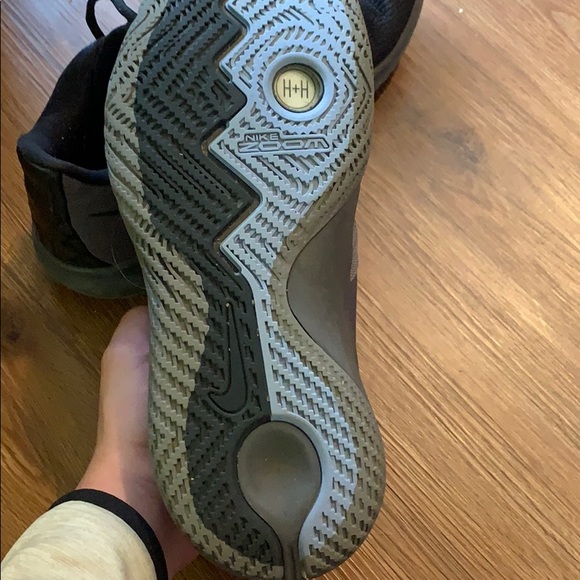 Kyrie flytrap - Picture 2 of 2